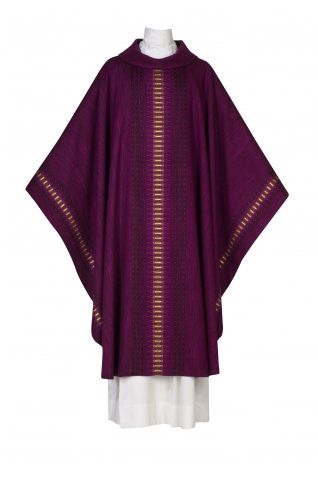 101-9026 Andreas Vestments