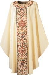 2750 Regina  - Chasuble