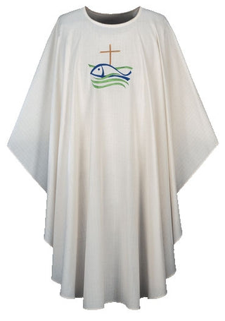 WHITE PIUS GOTHIC CHASUBLE