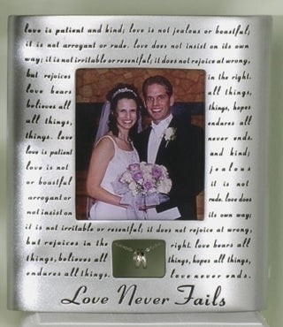 40172 3"x3.5"love never fails frame