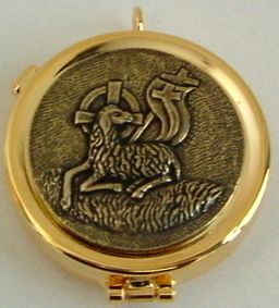 65-470 Pyx "Agnus Dei"