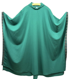 GREEN CHASUBLE GENTLY WORN - UCG1-HH1-G