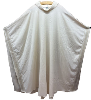 WHITE CHASUBLE GENTLY WORN - USG1-SLB3-W