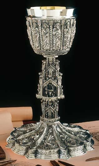 2392 Chalice & Paten - Gothic
