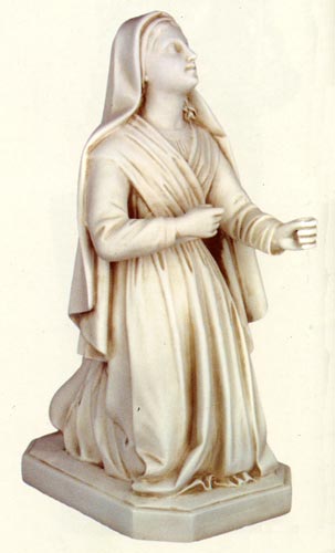 F7072 St Bernadette Statue