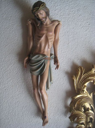 217MOVABLEARMS Corpus with Movable Arms