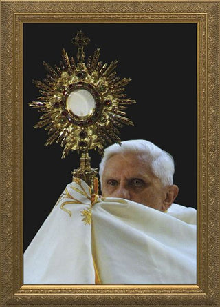 NW-1812 Pope Benedict with Monstrance