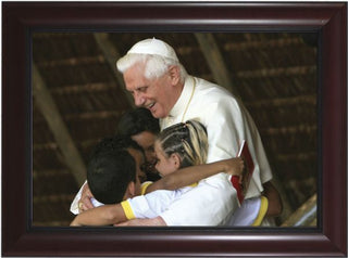 NW-1813 Pope Benedict with Children