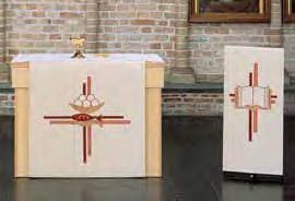 64-2527 White Paraments Set